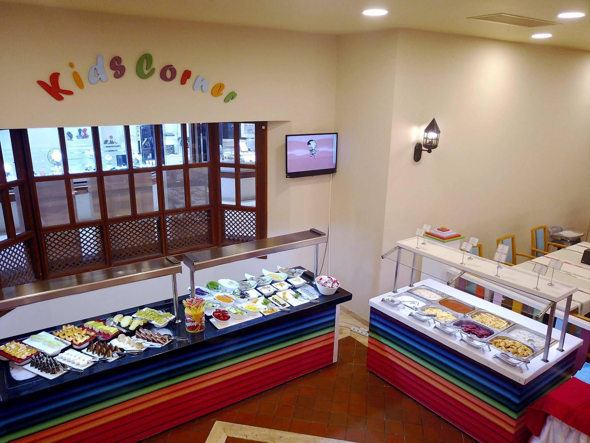 Agios Sergios Salamis Bay Conti Hotel מראה חיצוני תמונה